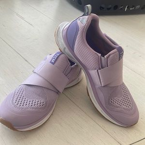 TIEM cycling shoes size 9.5 lavender